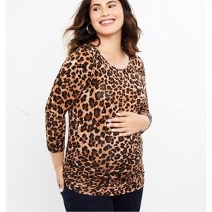 NEW Motherhood Maternity 3/4 Sleeve Side Ruched Tee